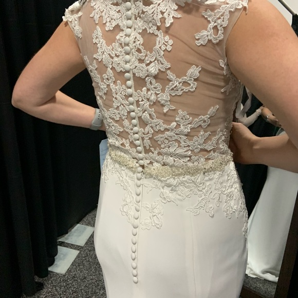 Bridalane Wedding Dress - Never Been Worn (size 6) - Picture 3 of 8